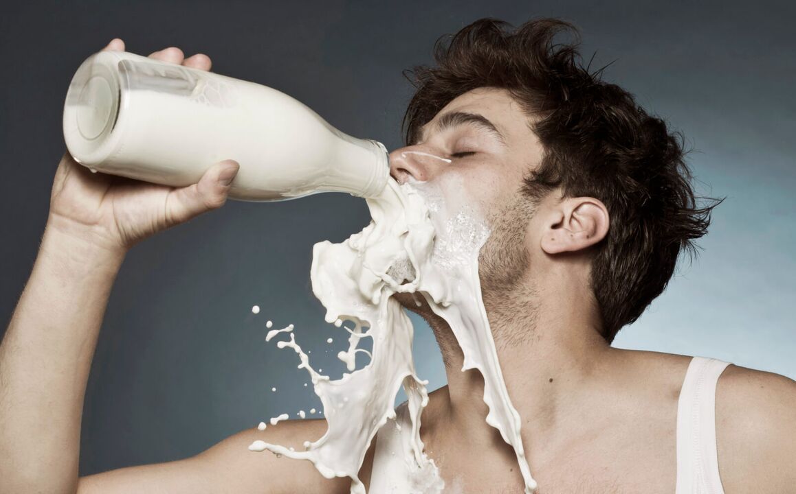 Men drink a lot of kefir to lose weight
