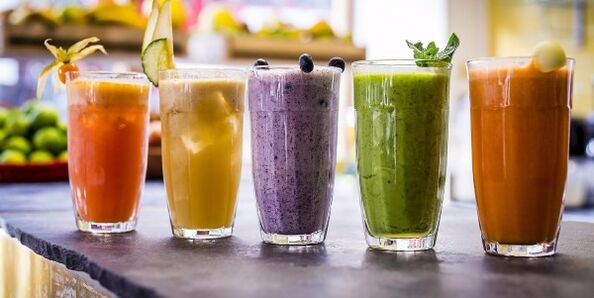 Delicious smoothies prepared according to the rules for losing weight and cleansing the body